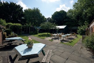 Mill Gardens with tables 1 (thu) 1600x1200px
